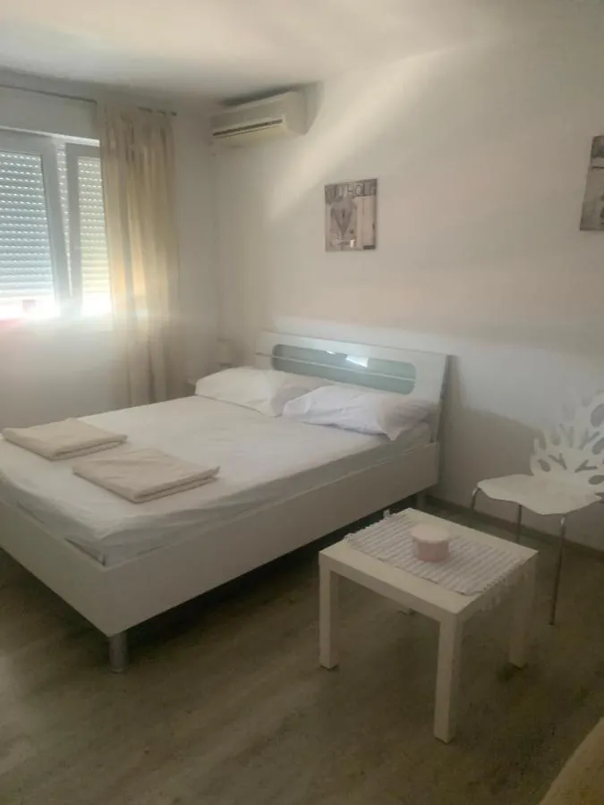 Apartment Sanela- Apartman Za Bezbrizan Odmor Crikvenica